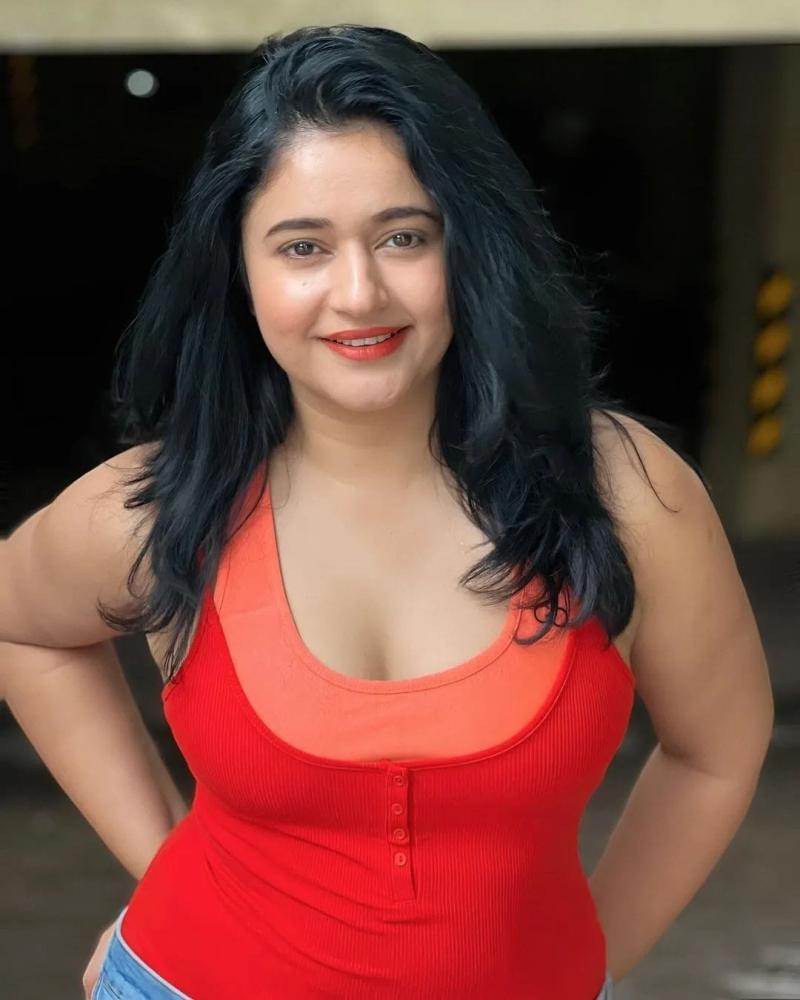 poonam-bajwa-hot-photos